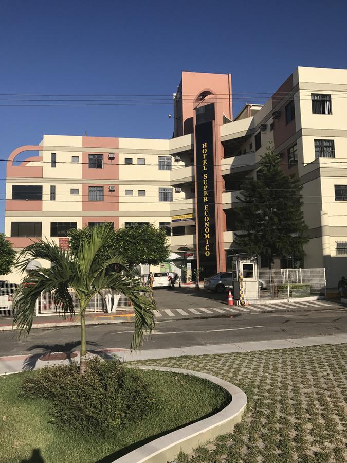 Super Economico 3*